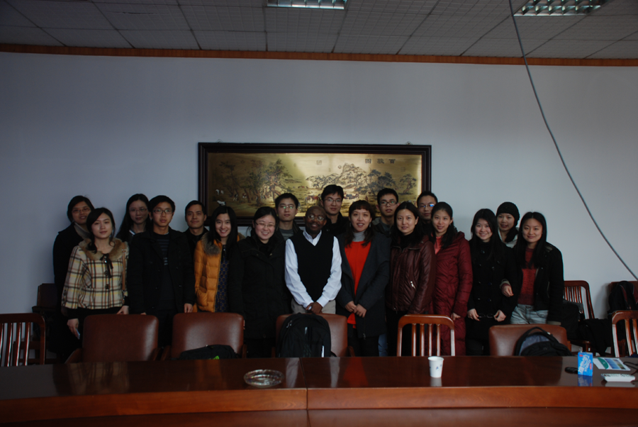 美国天普大学普拉特教授来红桃视频
讲授跨文化敏感与冲突管理