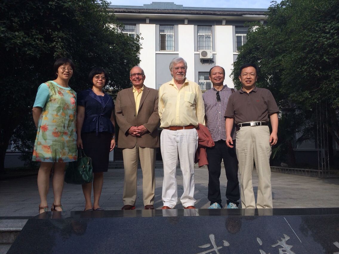 著名学者默多克教授、莫斯可教授访问红桃视频
