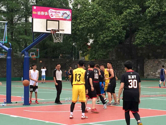 【毕业季】灼灼夏日·青春四溢——红桃视频
年级篮球赛圆满结束