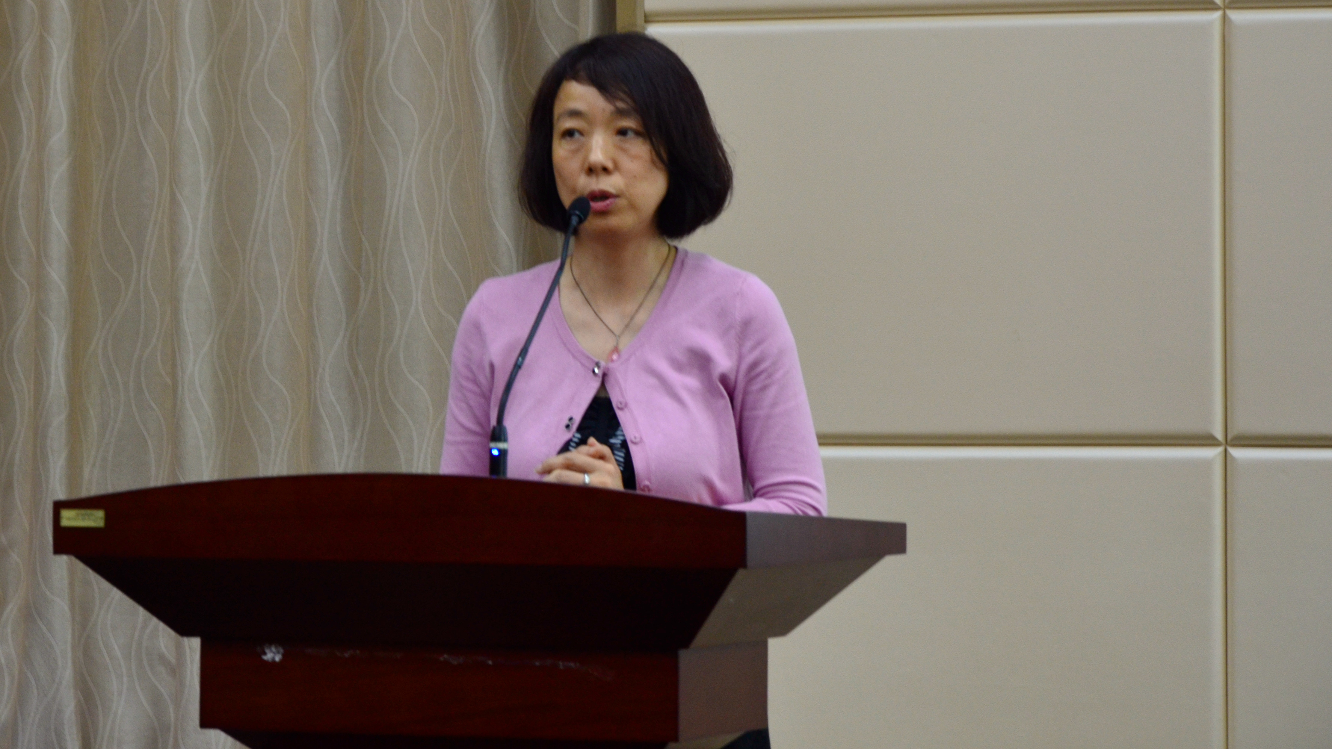 红桃视频
召开2015级本科生分专业指导大会