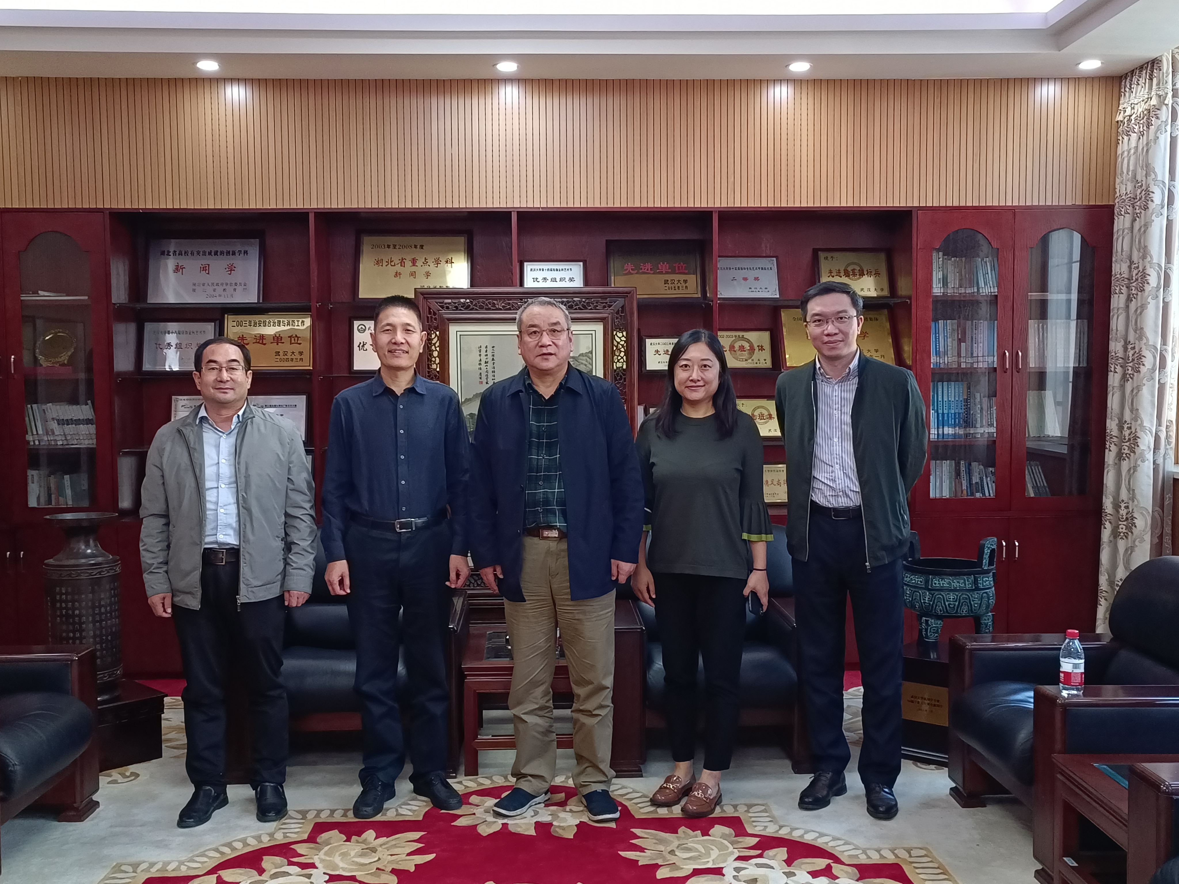 新华社来红桃视频
招聘